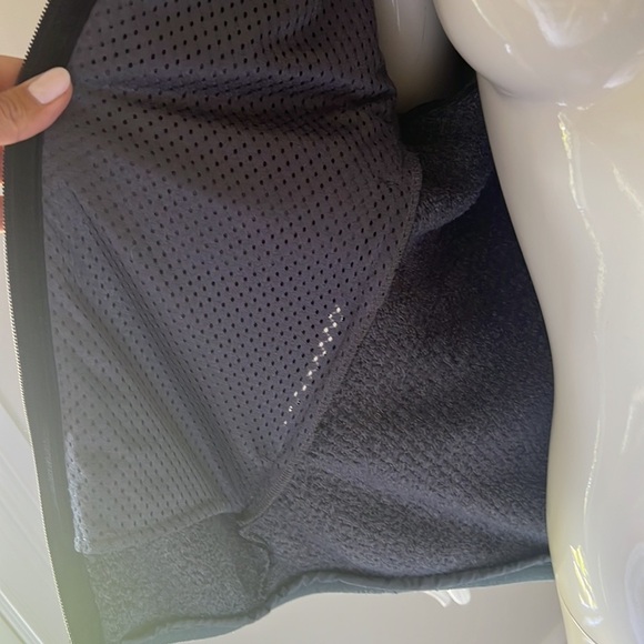 Black with grey trim women’s Patagonia zipper fleece size M - Picture 7 of 9